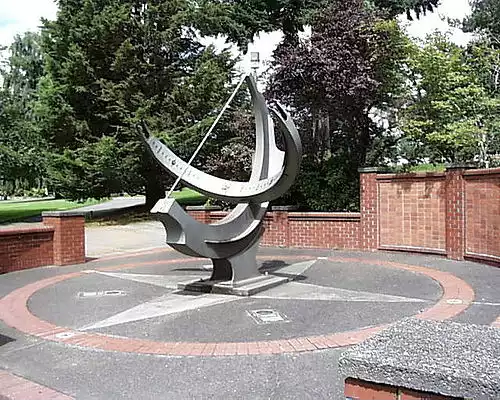 ساعت آفتابی