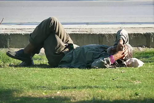 بیخانمانی