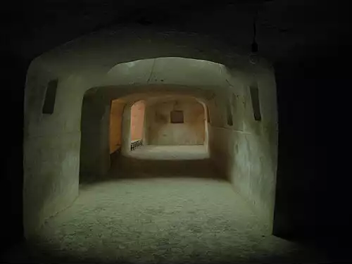 نائین