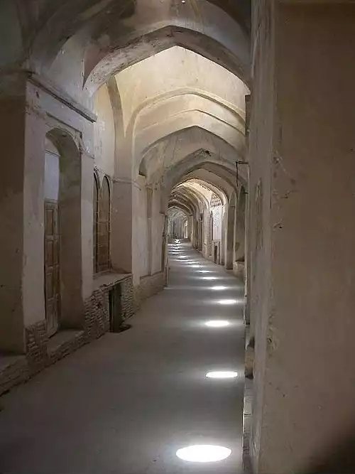 نائین