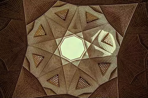 میبد