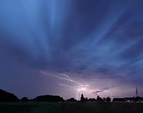 توفان تندری