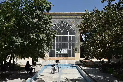 مدرسه اقا باباخان