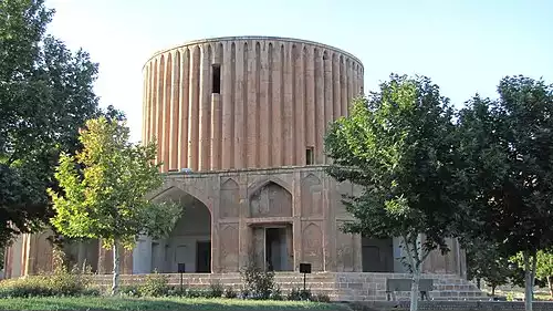 کاخ صفی اباد