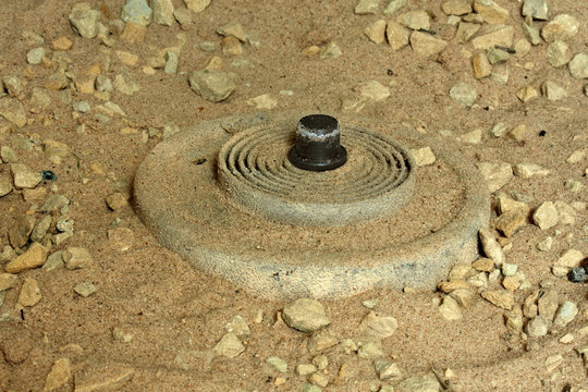 بمب کاشتنی