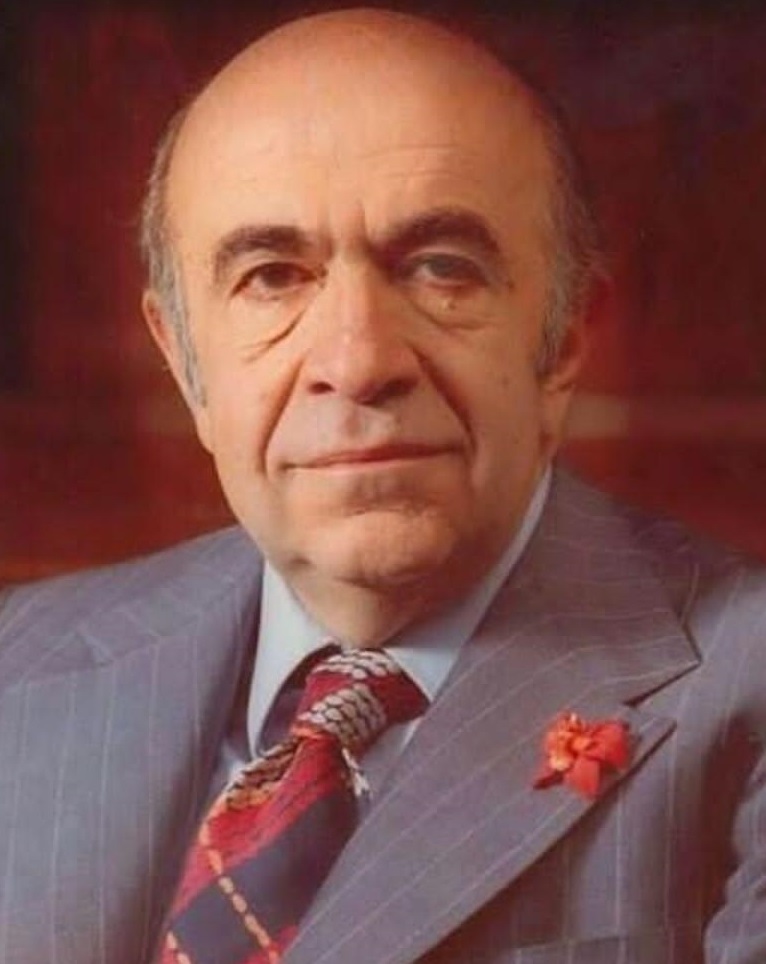 امیرعباس هویدا