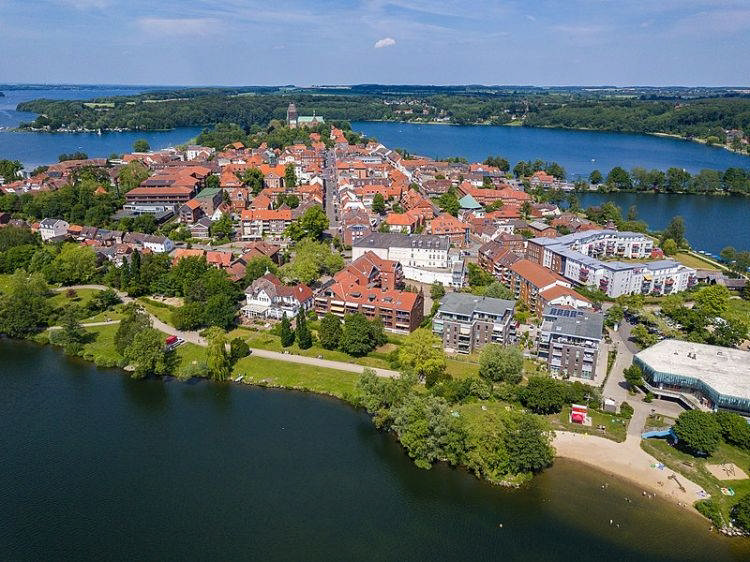 راچبورگ این لاو