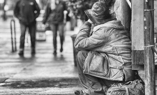 الفقیر لایملک