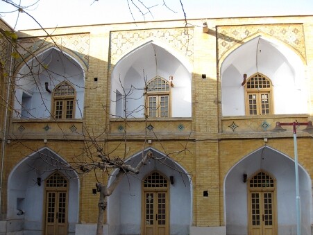 مدرسه جده اصفهان